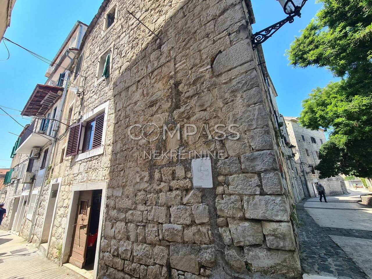 Kamena kuća u centru Splita Radunice, 199.40 m2 (prodaja)