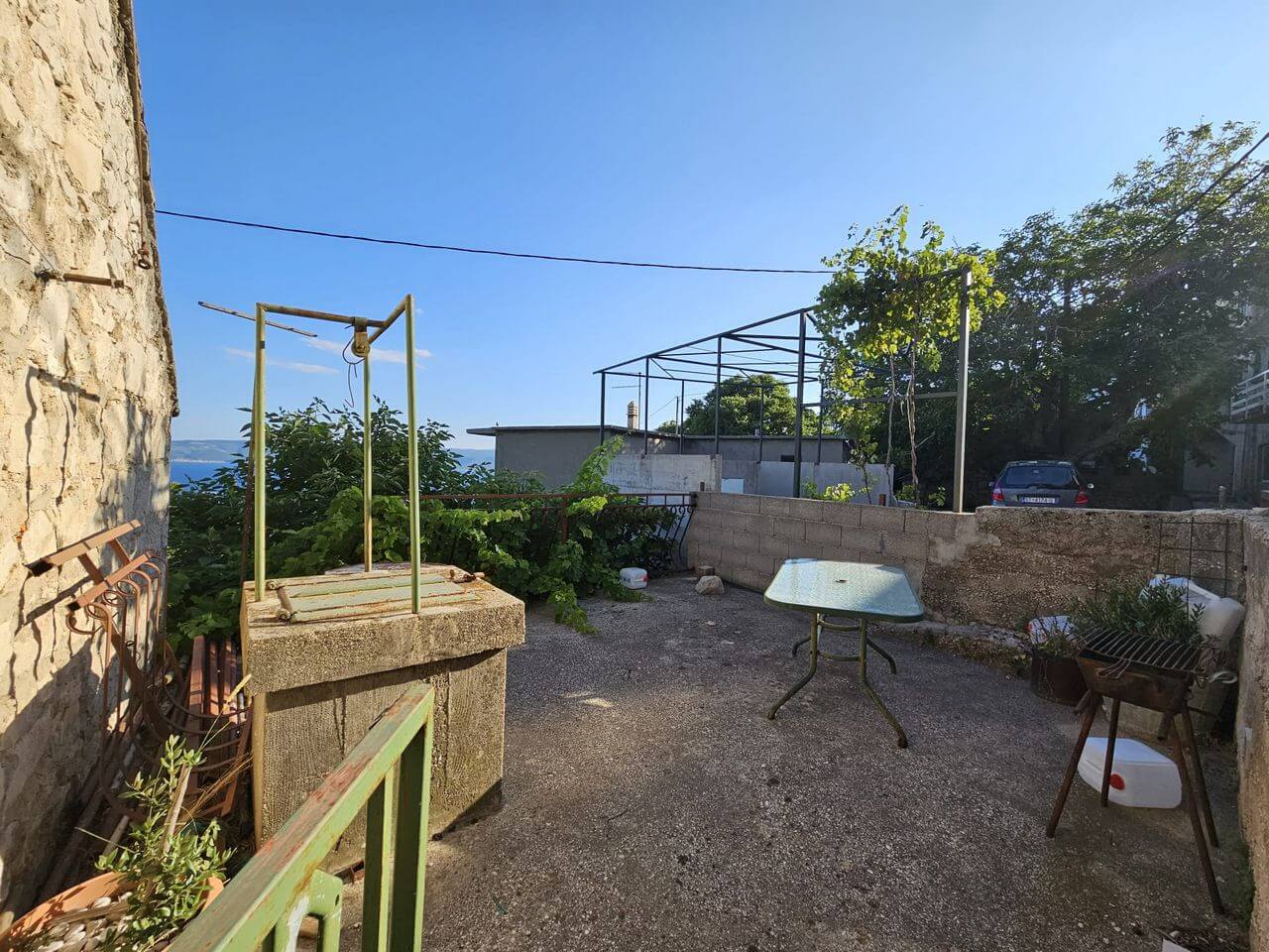 Kamena kuća i zemljište u Marušićima - prodaja