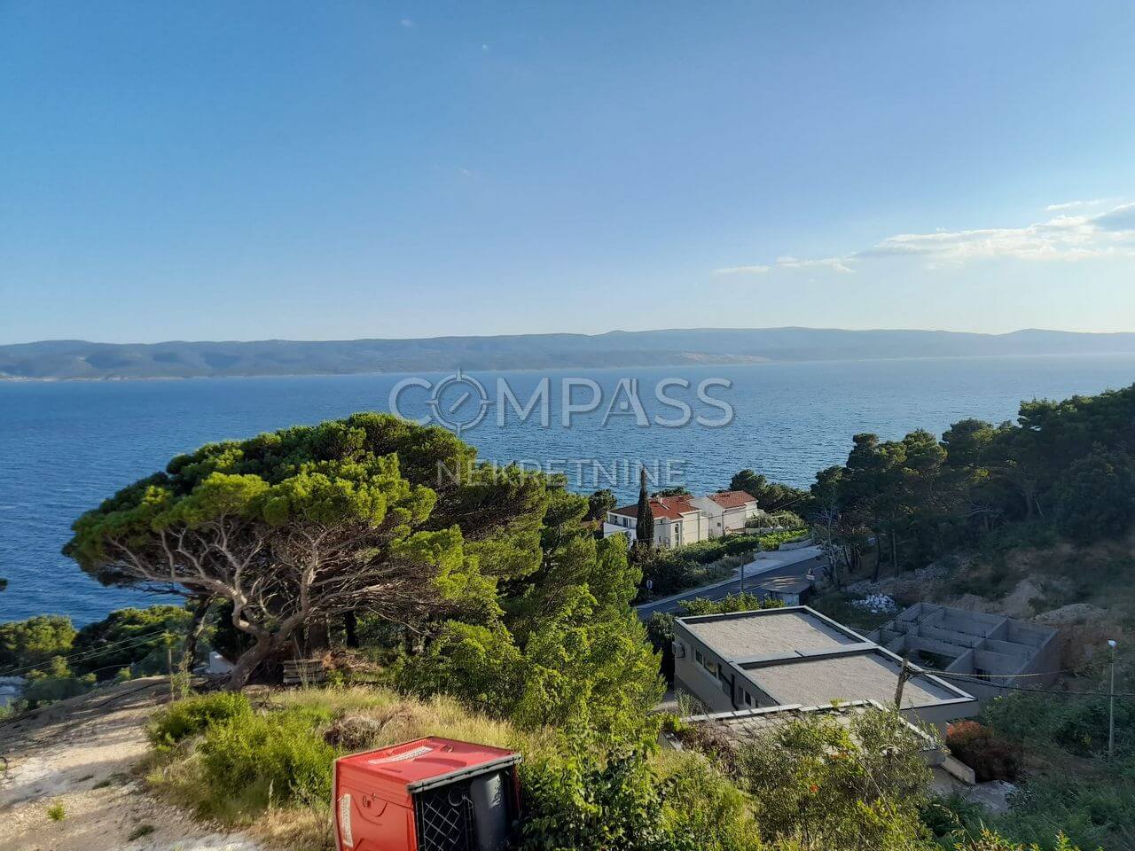 Kamena kuća i zemljište u Marušićima - prodaja