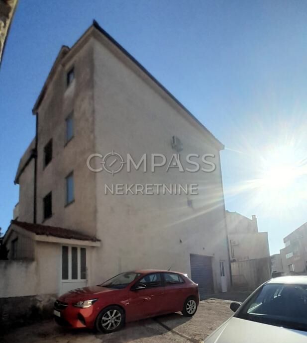 Prekrasna kuća, Dragovode, Split, 394.00 m2 (prodaja)