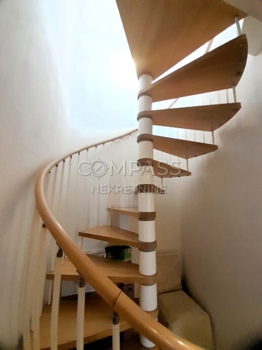 Prekrasna kuća, Dragovode, Split, 394.00 m2 (prodaja)