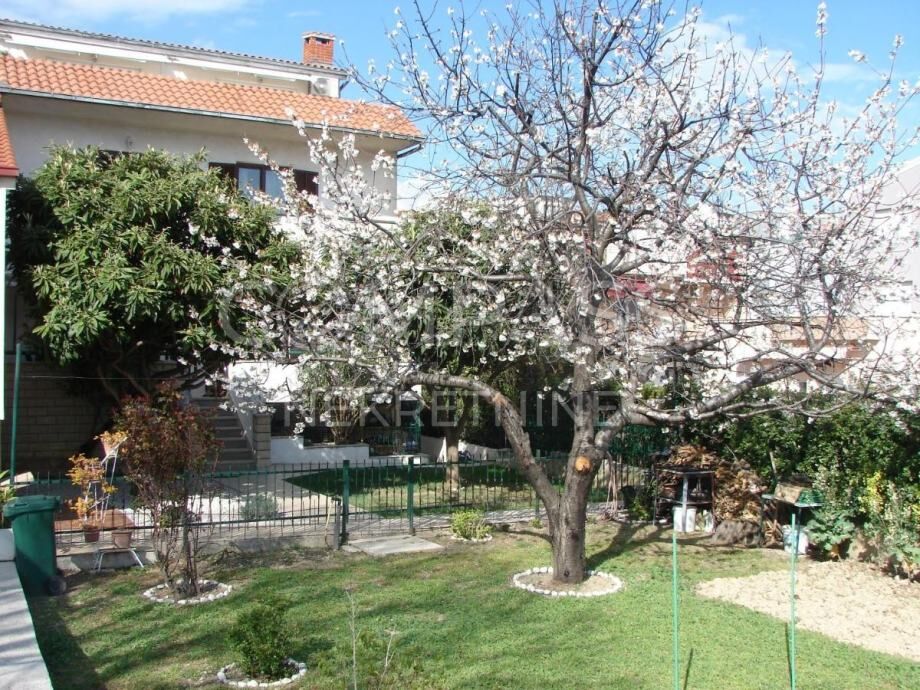 Prekrasna kuća, Dragovode, Split, 394.00 m2 (prodaja)