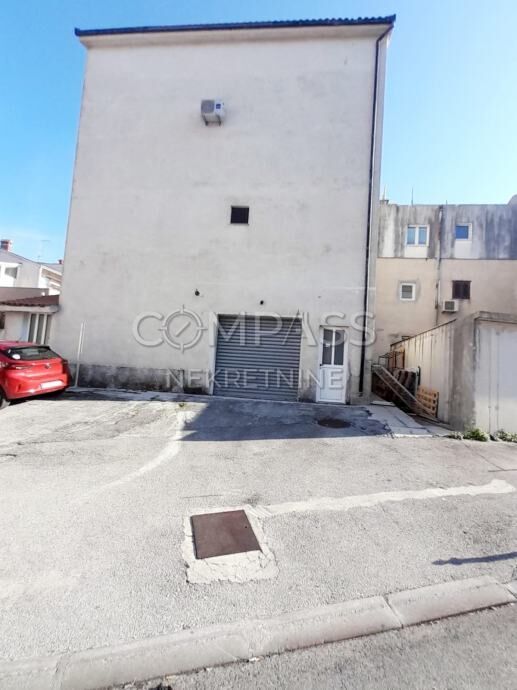 Prekrasna kuća, Dragovode, Split, 394.00 m2 (prodaja)